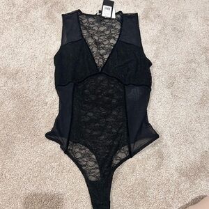 NWT GUESS BLACK LACE BODYSUIT XS